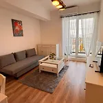 Apartman Cute Coresi *